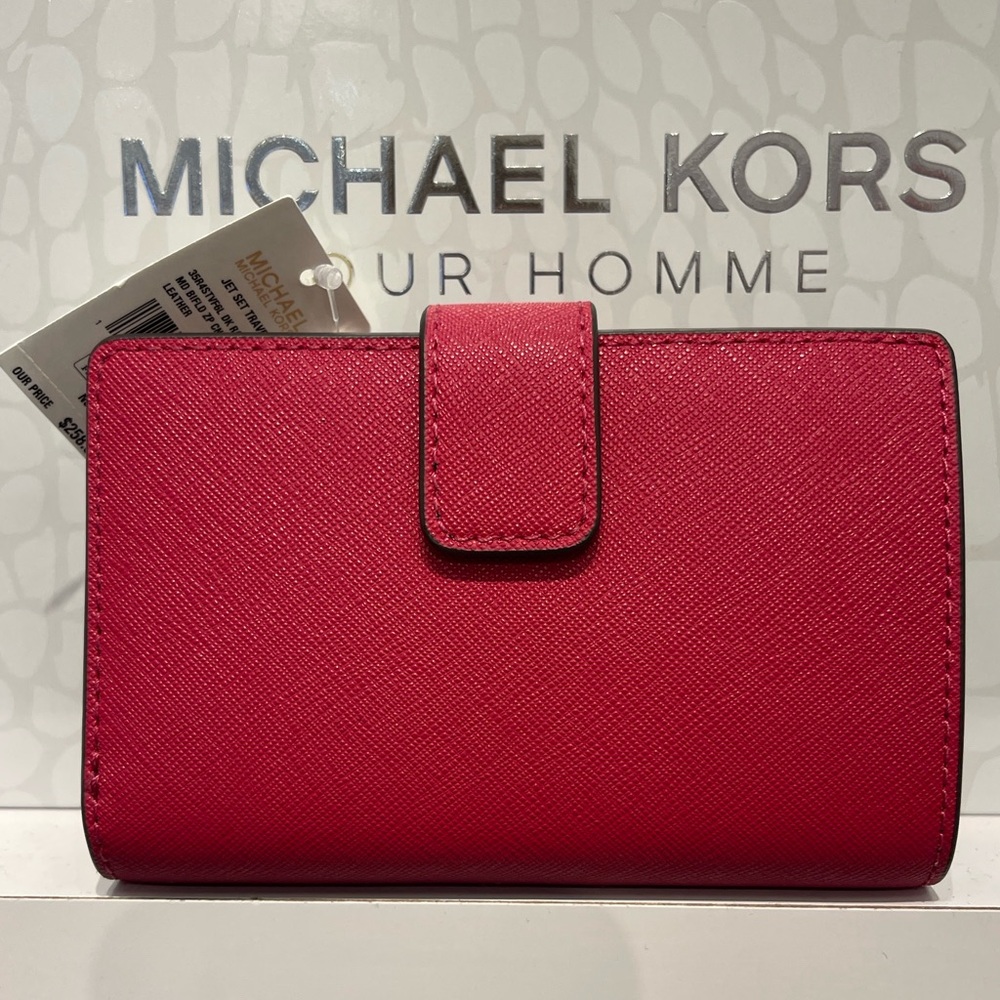 MICHAEL KORS Medium Saffiano Leather Bifold ZP CN Wallet
COLOR DK RASPBERRY
NWT - Picture 2 of 16